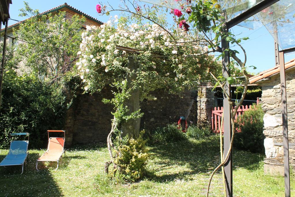 Casa Lucas Guest House Arzúa Екстериор снимка