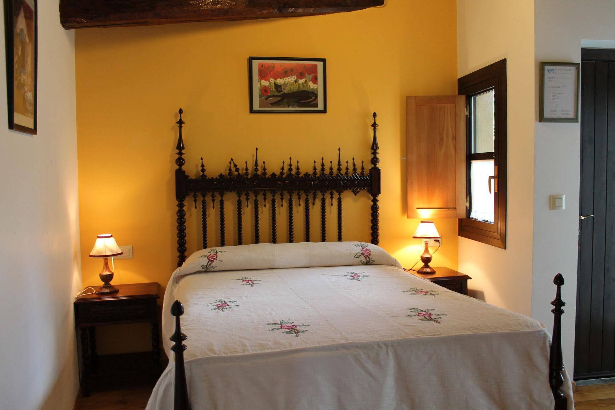 Casa Lucas Guest House Arzúa Екстериор снимка