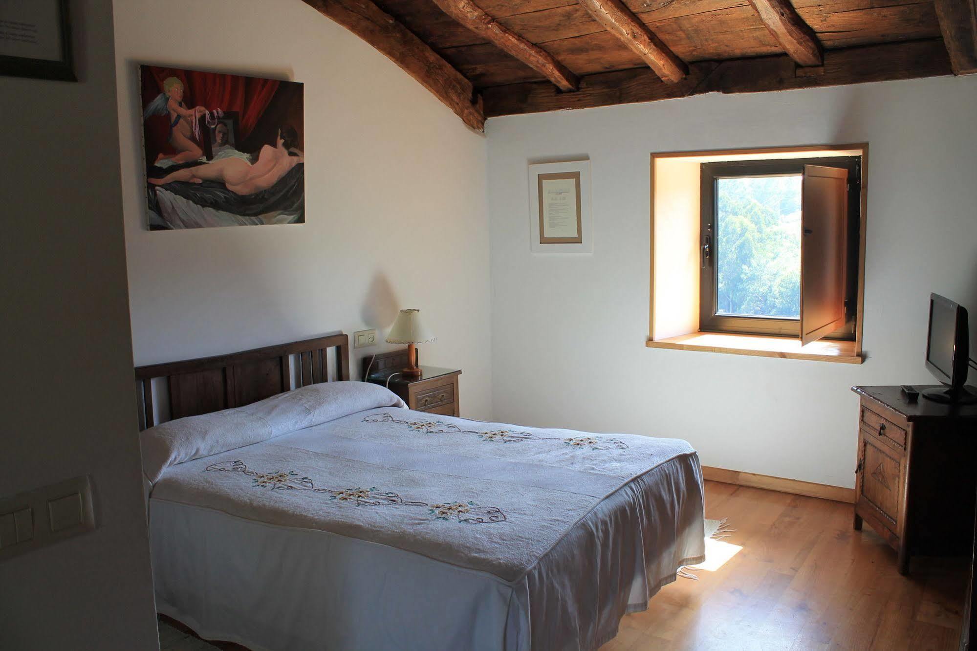 Casa Lucas Guest House Arzúa Екстериор снимка