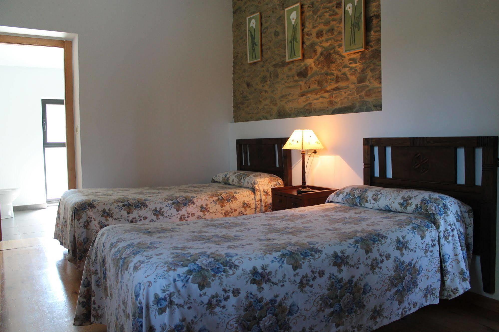 Casa Lucas Guest House Arzúa Екстериор снимка