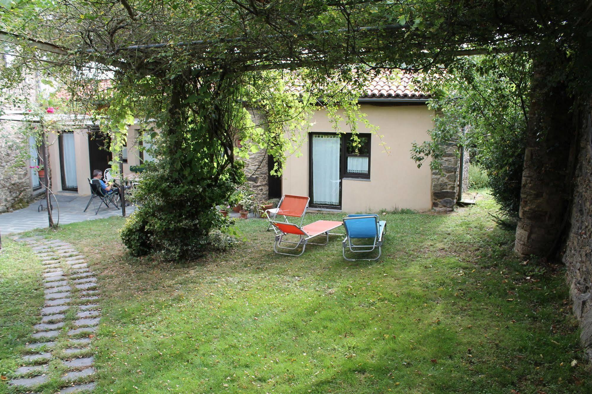 Casa Lucas Guest House Arzúa Екстериор снимка